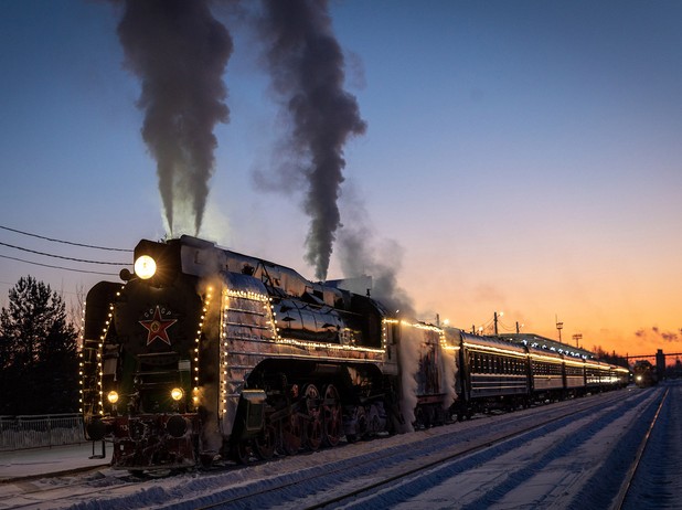 Вместо оленей — паровоз: в Екатеринбург прибудет сказочный поезд Деда Мороза - «Новости России»