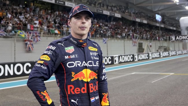 Ферстаппен получил кубок за победу в "Формуле-1" на церемонии FIA в Болонье - «Авто»