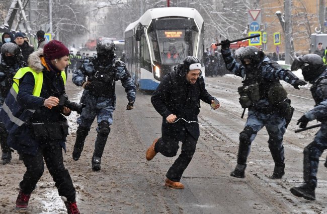 Из Минска в Москву. Видеорепортаж о протестах 31 января - «Общество»