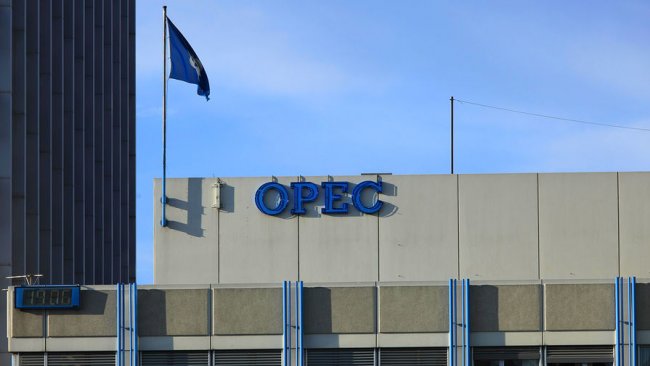 ОПЕК+ обсуждает, как сбалансировать рынок нефти - «Бизнес»