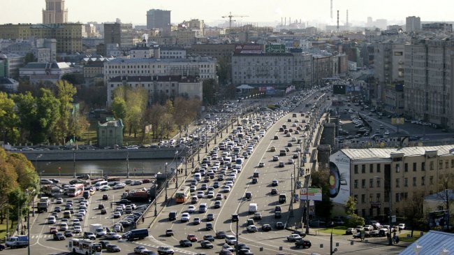 Шесть видовых зон отдыха появились на Космодамианской набережной в Москве - «Новости России»