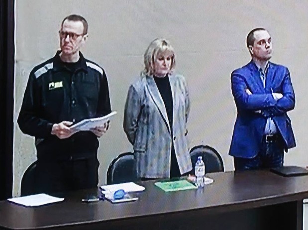 9 лет колонии и 1,2 млн штрафа. Суд вынес приговор Навальному - «Новости России»
