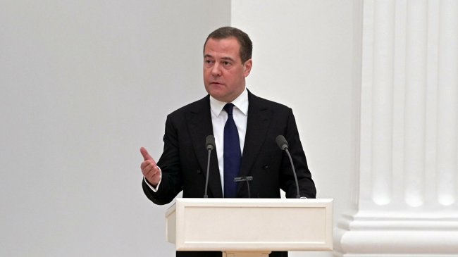 Медведев заявил о теневом бизнесе в сфере миграции в России - «Криминал»