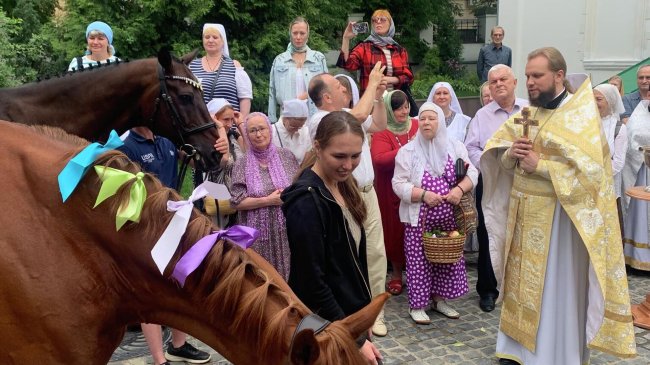 В Москве возродят древнюю традицию на Яблочный Спас - «Религия»