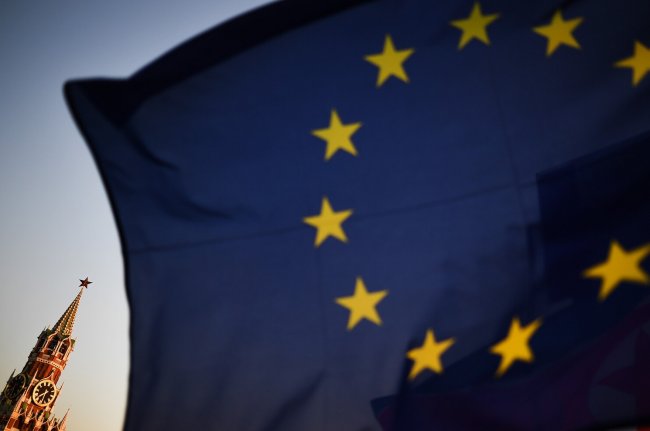 DPA: ЕС обсуждает ограничение экспорта товаров в третьи страны из-за санкций против РФ - «Бизнес»