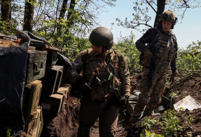 Военный эксперт указал на трудности Киева в поставках провизии и снарядов на передовую - «Военные новости»