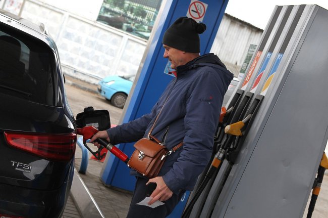 «Ъ»: российские потребители не заметили роста производства бензина - «Бизнес»