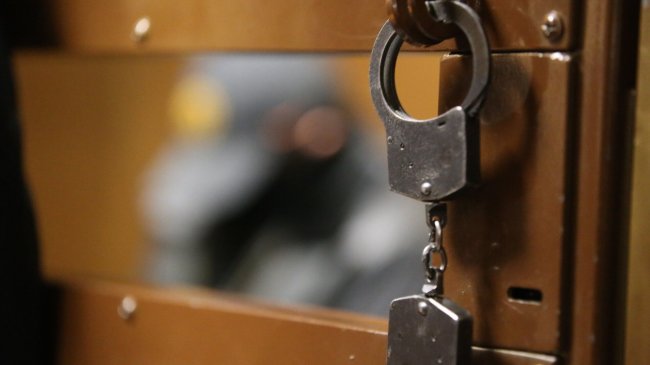 Изнасиловавший школьницу житель Омской области получил 13 лет колонии - «Криминал»