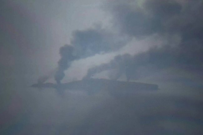 Самолеты ЧФ уничтожили три катера с десантом ВСУ около Змеиного - «Военные новости»