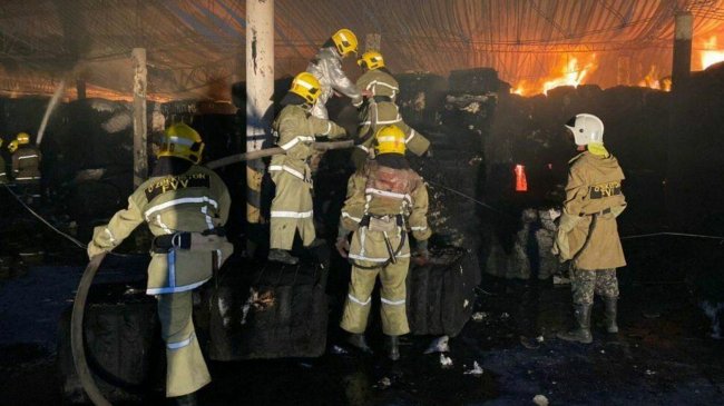 В Ташкенте после взрыва на складе продолжается тушение пожара - «Новости России»