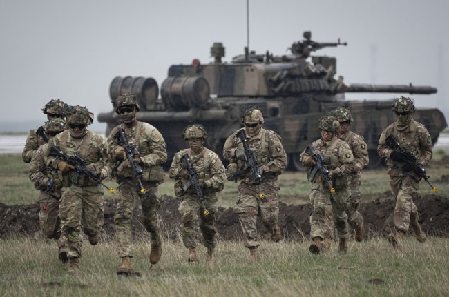 Экс-разведчик США Риттер: силы НАТО не сравнятся с армией России - «Военные новости»