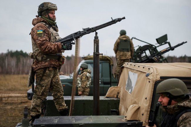 В Польше заявили, что Киев не говорит правду о ситуации на фронте -  Новости - «Военные новости»