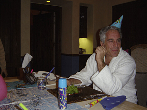 «Красная комната» и насилие: жуткие подробности о преступлениях Эпштейна - «Последние новости»