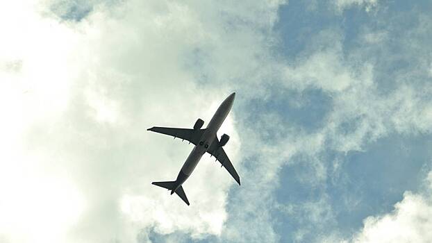 Стало известно, кто летел на неизвестном самолете через Россию - «Последние новости»