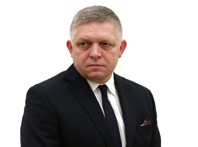 Кремль сообщил о визите Фицо в Москву на парад 9 мая - «Последние новости»